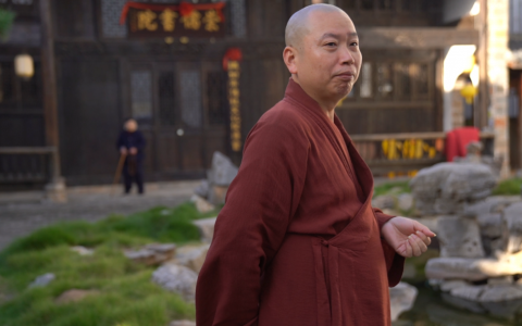 學(xué)輝法師專訪｜他是才華橫溢的作詞人，歌曲傳遍大街小巷，卻說只想做一個(gè)“好和尚”